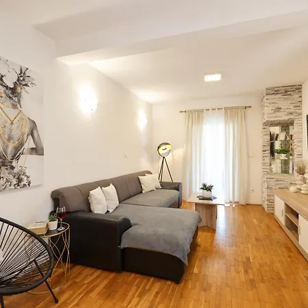 Apartment Ante With Jacuzzi & Seaview Rovanjska