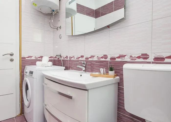 Ante With Jacuzzi & Seaview Apartment