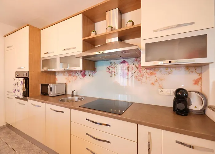 Apartment Ante With Jacuzzi & Seaview Rovanjska